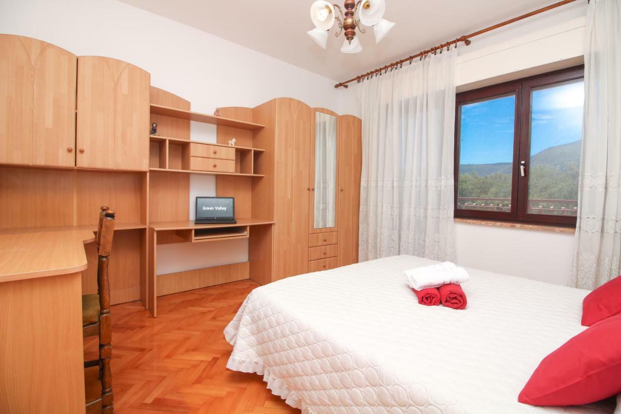 Apartament Green Valley Омиш Экстерьер фото